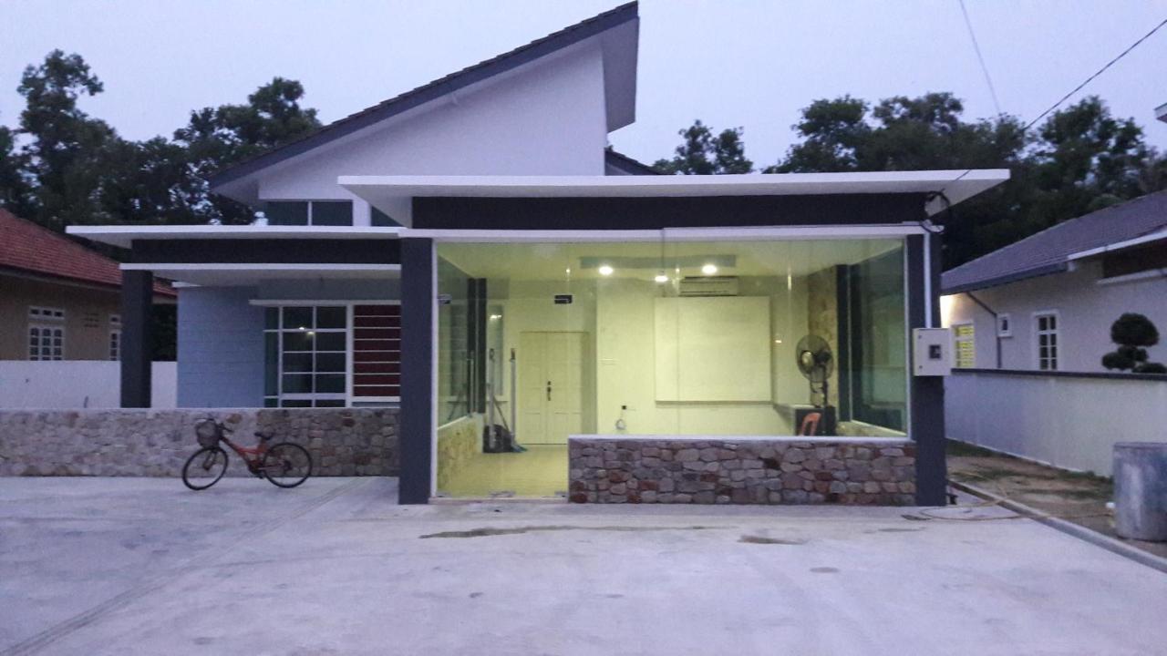 Dlayaran Villa Guest House Kuala Rompin Zewnętrze zdjęcie